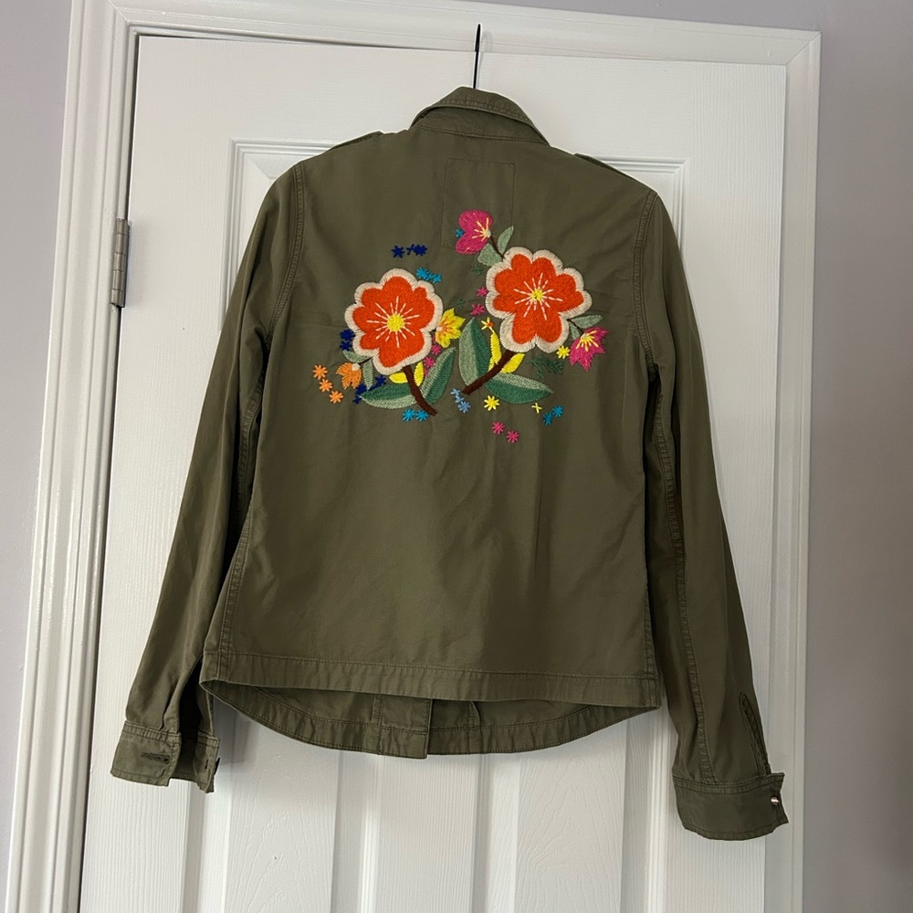 Lucky Brand Floral Embroidered Shirt Jacket size Medium